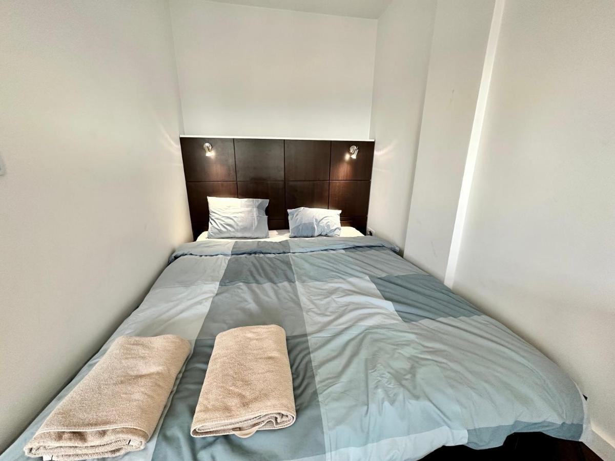 Top Metro X2 Fast Wifi 400 Mbs 70'Tv Netflix Hbo Max Appletv+ Disney+ Varşova Dış mekan fotoğraf