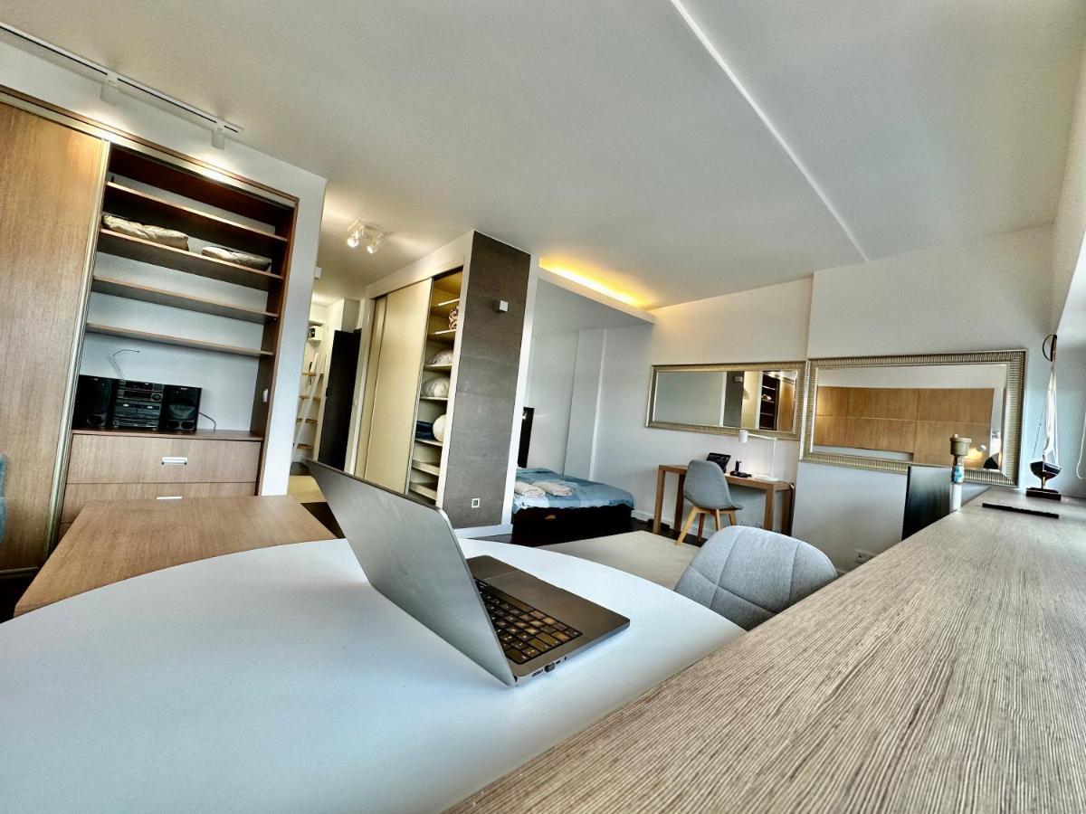 Top Metro X2 Fast Wifi 400 Mbs 70'Tv Netflix Hbo Max Appletv+ Disney+ Varşova Dış mekan fotoğraf