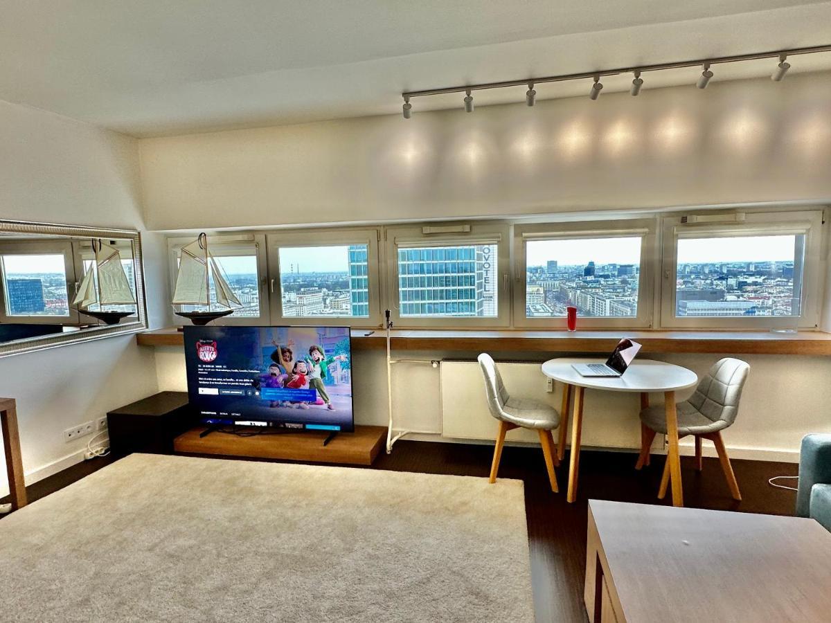 Top Metro X2 Fast Wifi 400 Mbs 70'Tv Netflix Hbo Max Appletv+ Disney+ Varşova Dış mekan fotoğraf